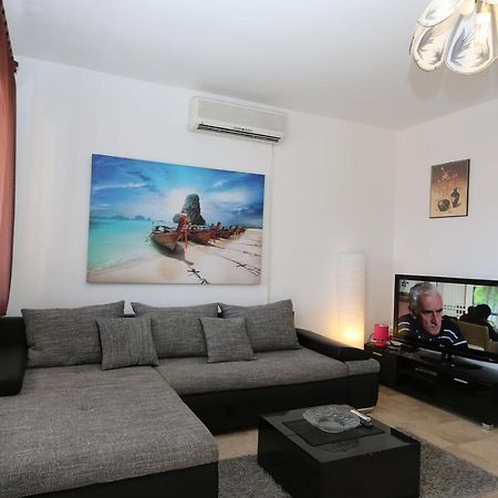 Apartment Lidija Šilo Buitenkant foto