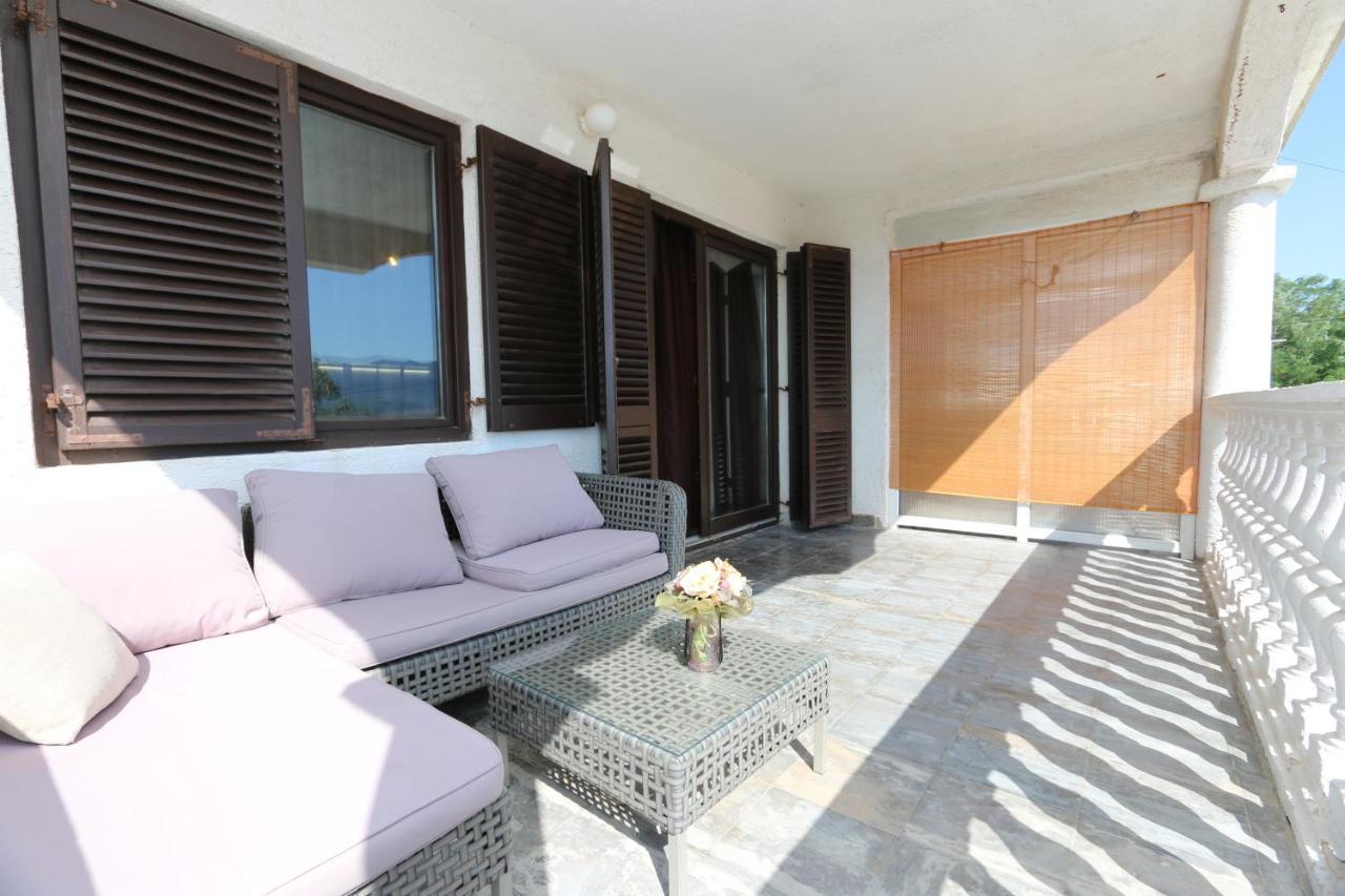 Apartment Lidija Šilo Buitenkant foto